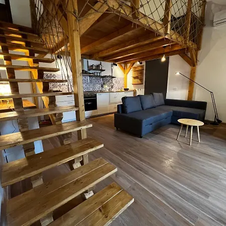 아파트 A Casa Del Conte